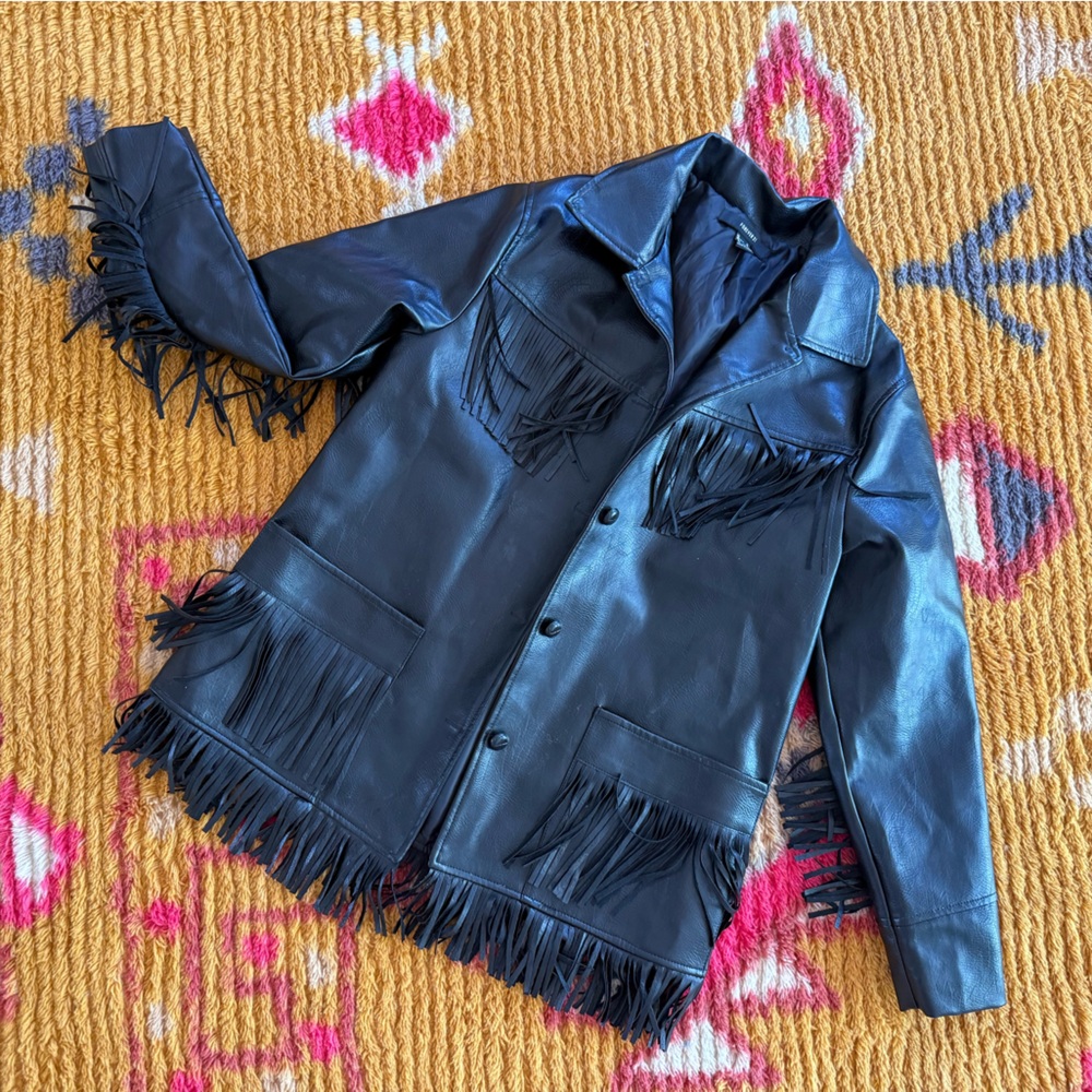 FOREVER 21 black faux leather tassel wester jacket. Over size.